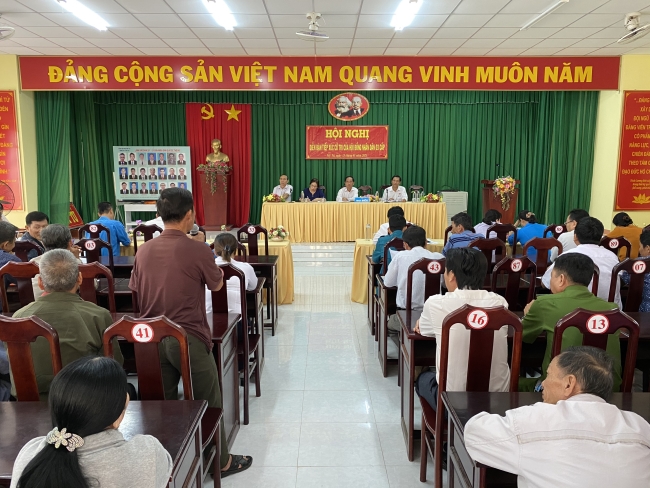 Đại biểu Hội đồng nhân dân 3 cấp tiếp xúc cử tri xã Mỹ Tú