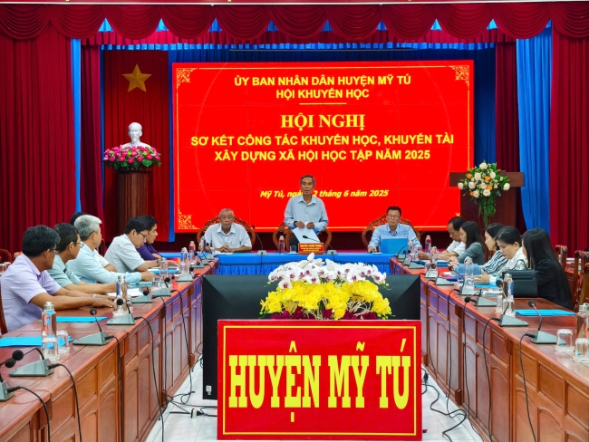 Hội nghị sơ kết công tác khuyến học, khuyến tài xây dựng xã hội học tập năm 2025