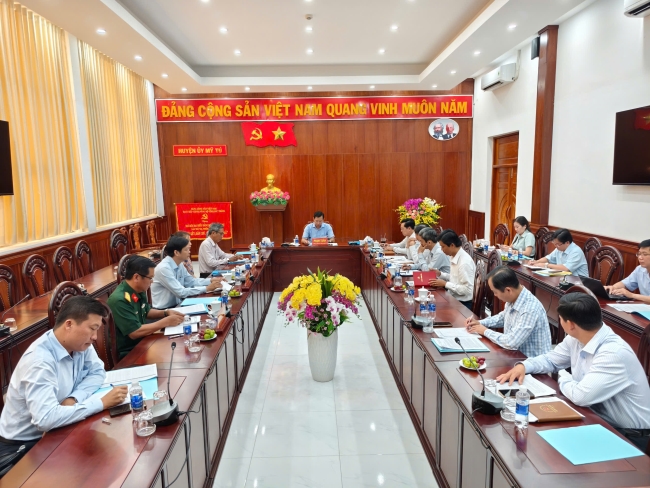 Huyện ủy Mỹ Tú tổ chức hội nghị Ban thường vụ Huyện ủy Sơ kết tình hình thực hiện nhiệm vụ kinh tế - xã hội, quốc phòng – an ninh, xây dựng hệ thống chính trị tháng 5 năm 2025
