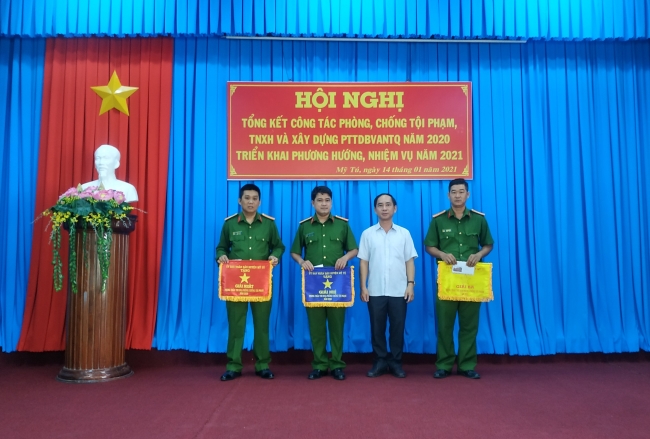 Hội nghị tổng kết công tác đấu tranh phòng chống tội phạm, tệ nạn xã hội và xây dựng phong trào toàn dân bảo vệ an ninh tổ quốc năm 2020