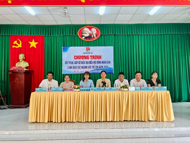 Mỹ Tú: Kỷ niệm 83 năm Ngày thành lập Đội TNTP Hồ Chí Minh (15/5/1941 - 15/5/2024) và Hội nghị lấy ý kiến trẻ em; Hội đồng nhân dân, lãnh đạo các ngành huyện gặp gỡ, đối thoại với trẻ em năm 2024.