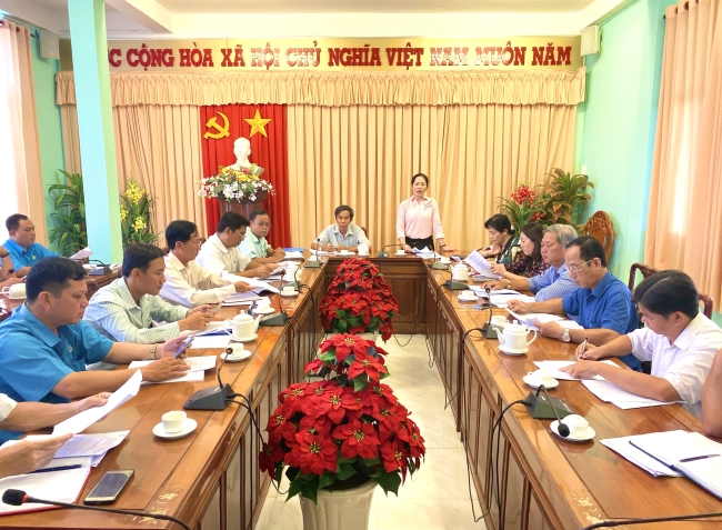 Ủy ban MTTQ Việt Nam tỉnh Sóc Trăng giám sát việc hỗ trợ đối tượng gặp khó khăn do dịch Covid-19 tại Mỹ Tú
