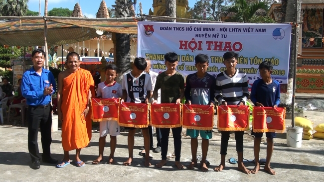 Hội thao chào mừng tết Chôl Chnăm Thmây tại chùa BângKok xã Phú Mỹ