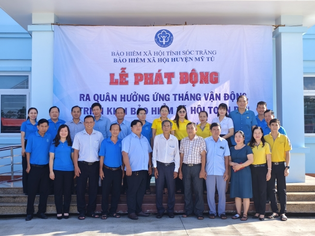 Lễ ra quân hưởng ứng tháng vận động triển khai BHXH toàn dân