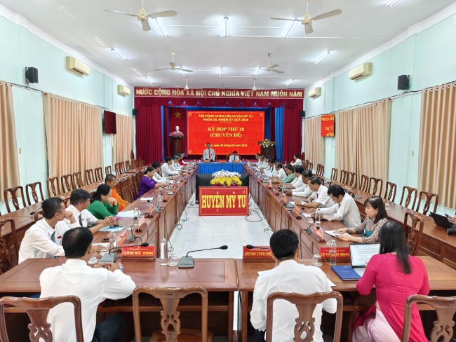 Hội đồng nhân dân huyện Mỹ Tú khóa XII tổ chức kỳ họp lần thứ 18 chuyên đề