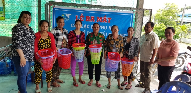 Ra mắt Câu lạc bộ “Phụ nữ hạn chế sử dụng túi nilon” xã Mỹ Thuận