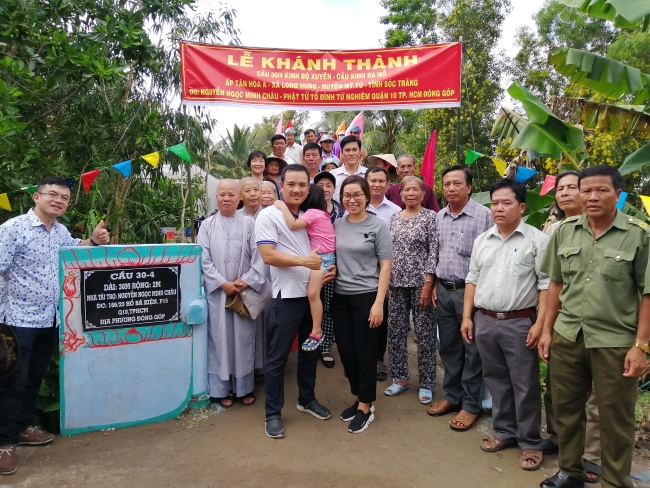 Lễ khánh thành cầu 30/4 thuộc ấp Tân Hòa A, xã Long Hưng
