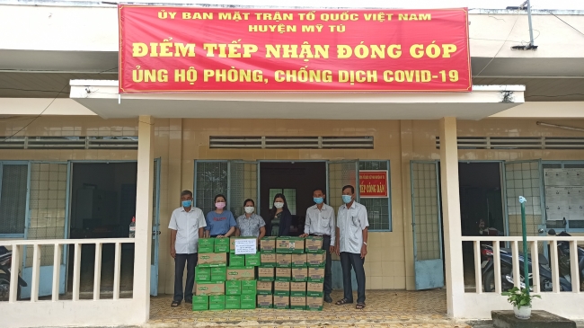 Quán Phở 940 tặng 40 thùng sữa hỗ trợ trẻ em trong khu cách ly tập trung 05-10-2021