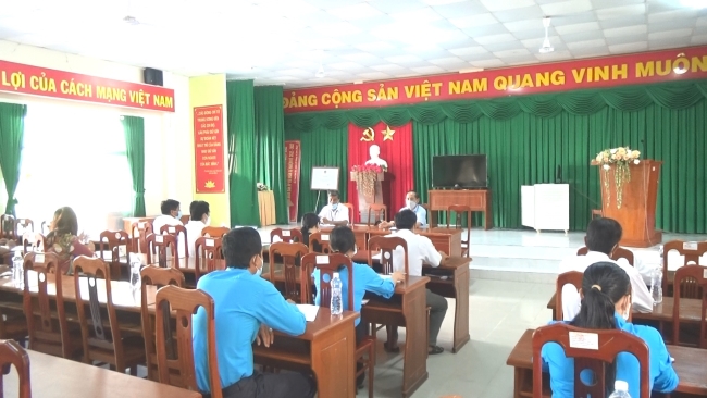 Chủ tịch UBND huyện kiểm tra tình hình kinh tế xã hội tại xã Mỹ Thuận
